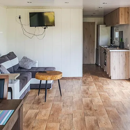 بيت للعطل In With View *